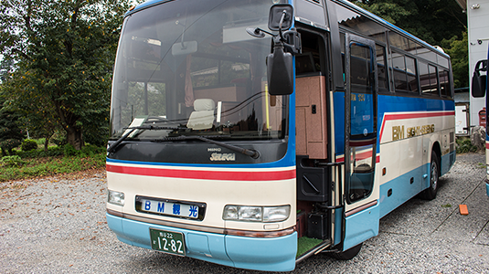 中型デラックスセミサロン  (2シート) 28人乗(正座席24人乗)